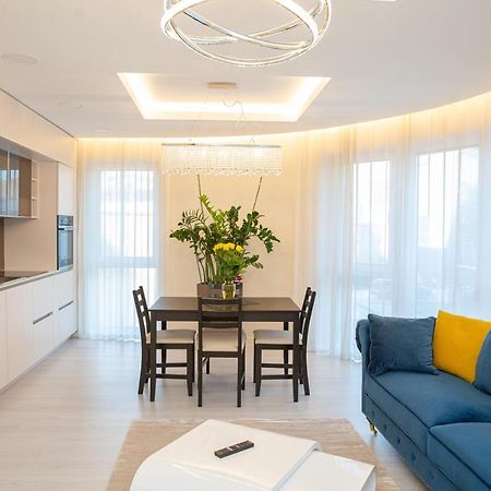 Luxurious Blue&Yellow Apartment In Kaunas Center מראה חיצוני תמונה