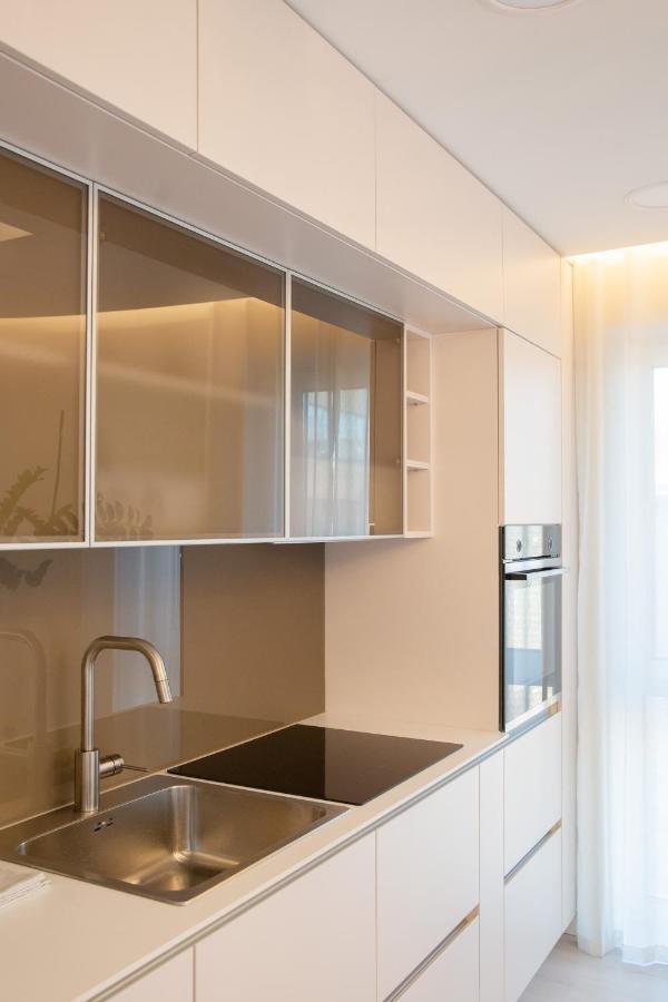 Luxurious Blue&Yellow Apartment In Kaunas Center מראה חיצוני תמונה