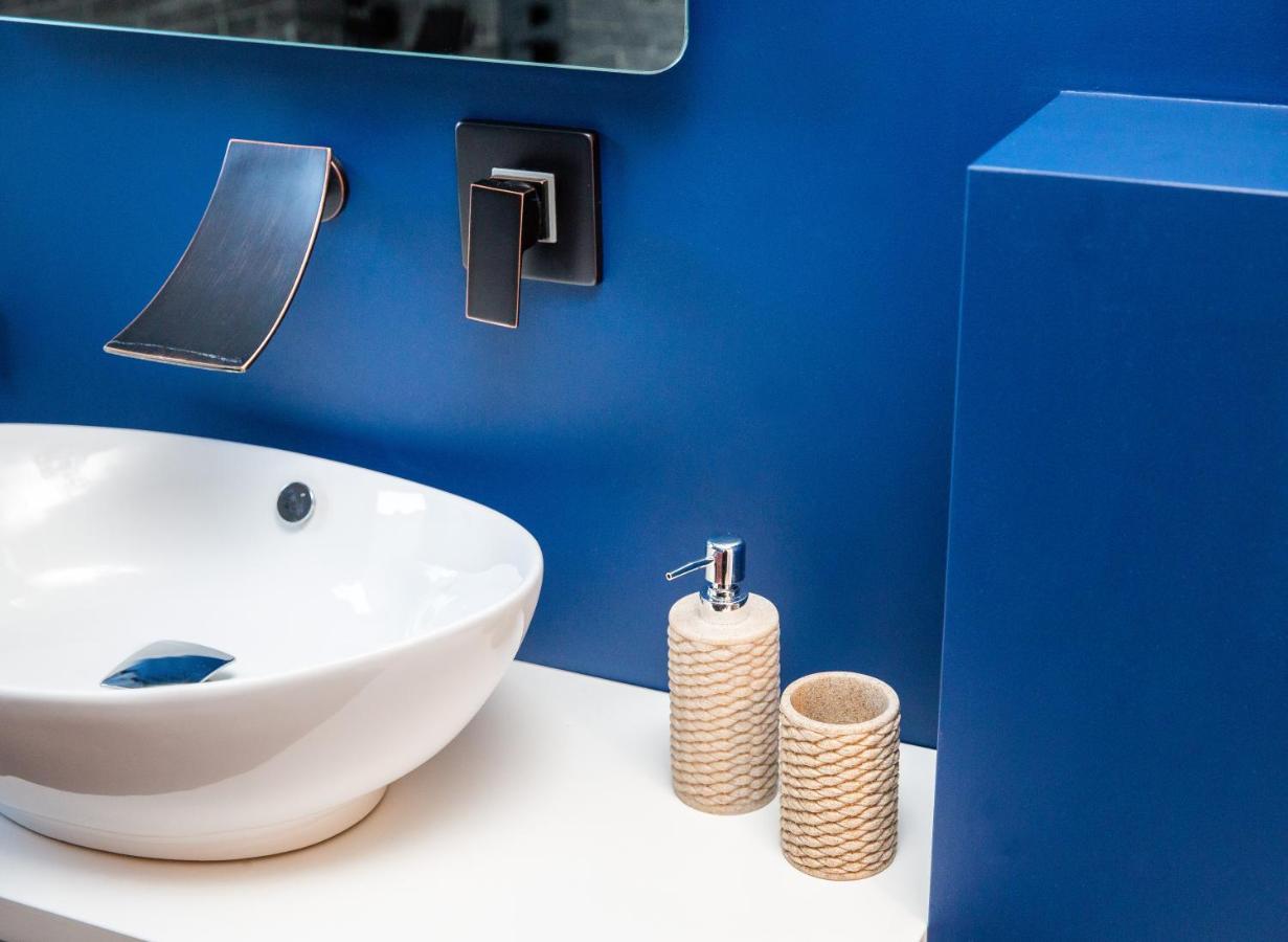 Luxurious Blue&Yellow Apartment In Kaunas Center מראה חיצוני תמונה